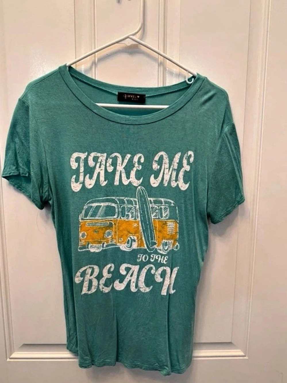 Queen Bee's Graphic Short Sleeve Tee in Green